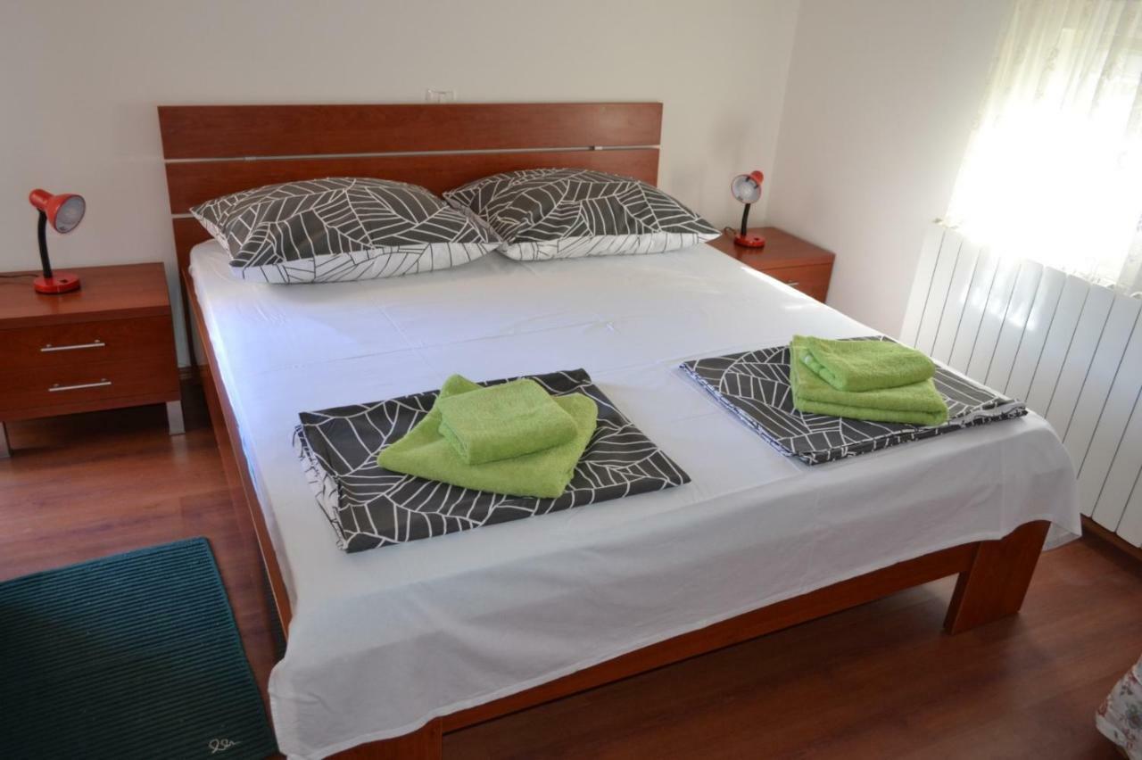 Apartment Din Баньоле Екстер'єр фото