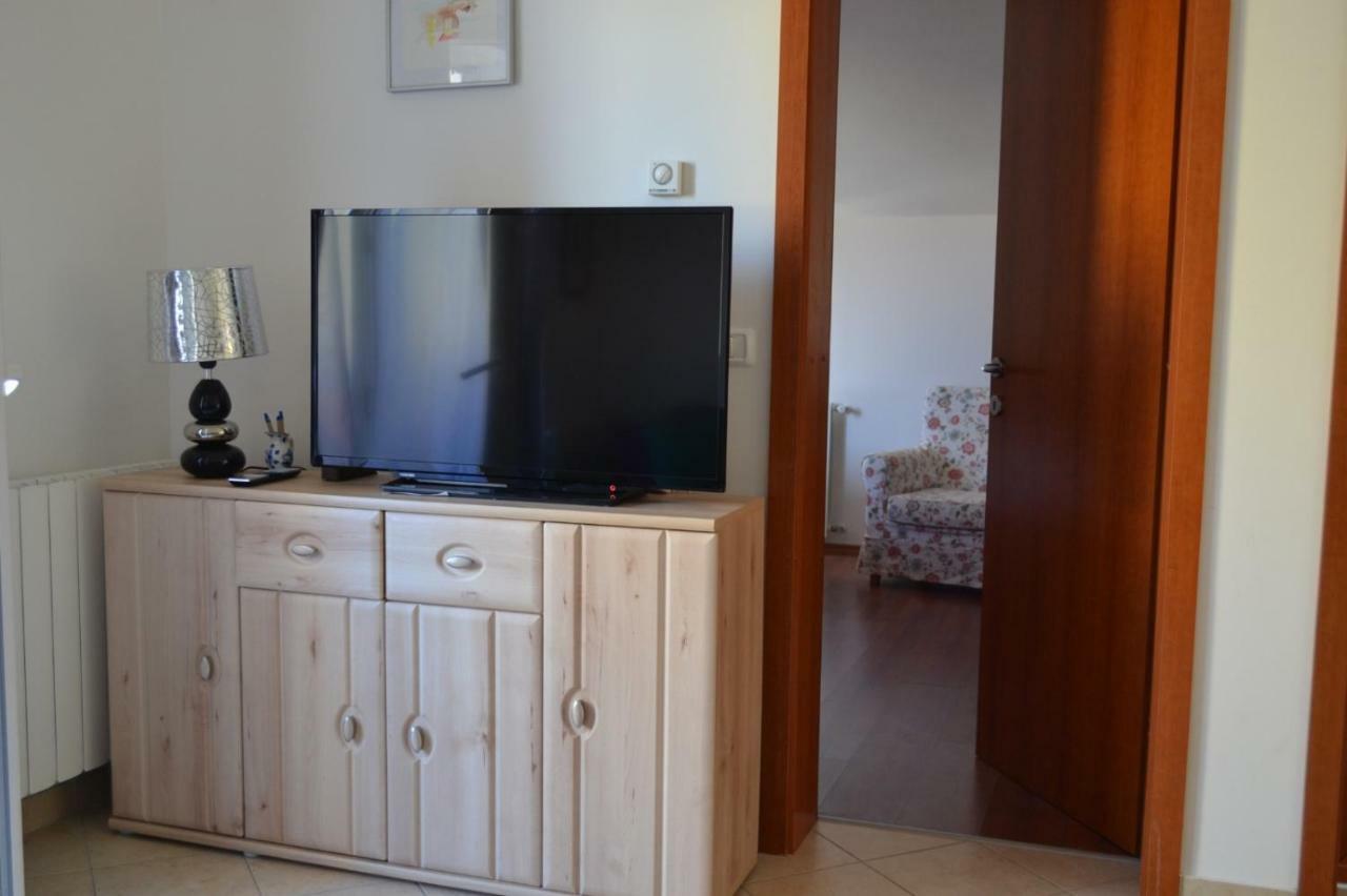 Apartment Din Баньоле Екстер'єр фото